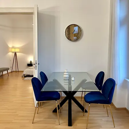 Design Im Zentrum Von *